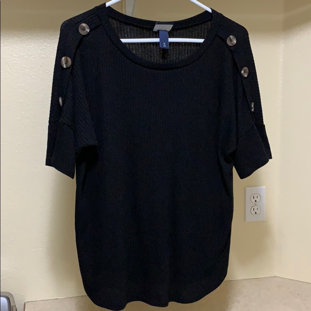 Buckle Day Trip top